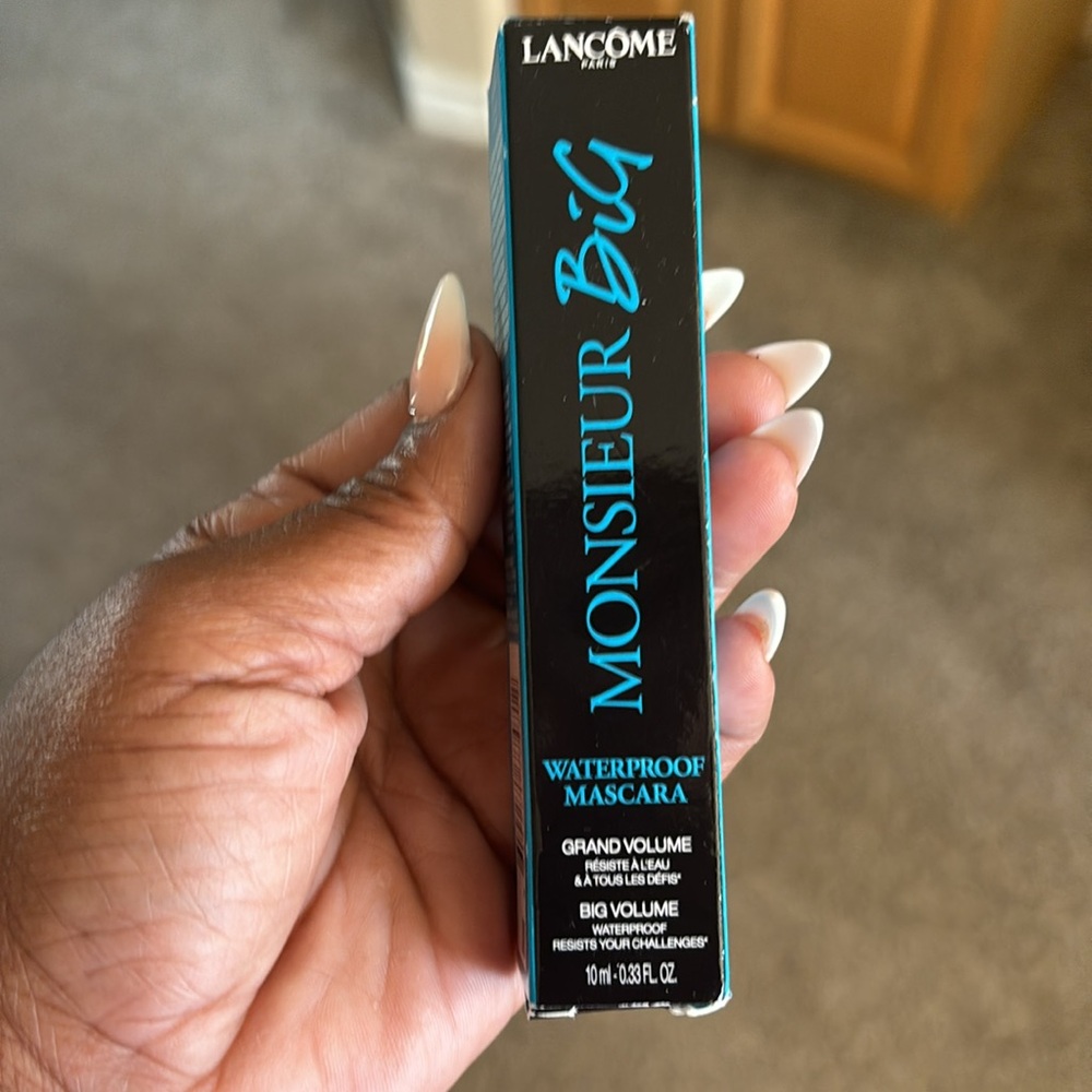 Makeup bundle NWT - Picture 15 of 16